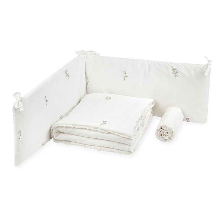 סט מצעים למיטת תינוק פרחים רקומים