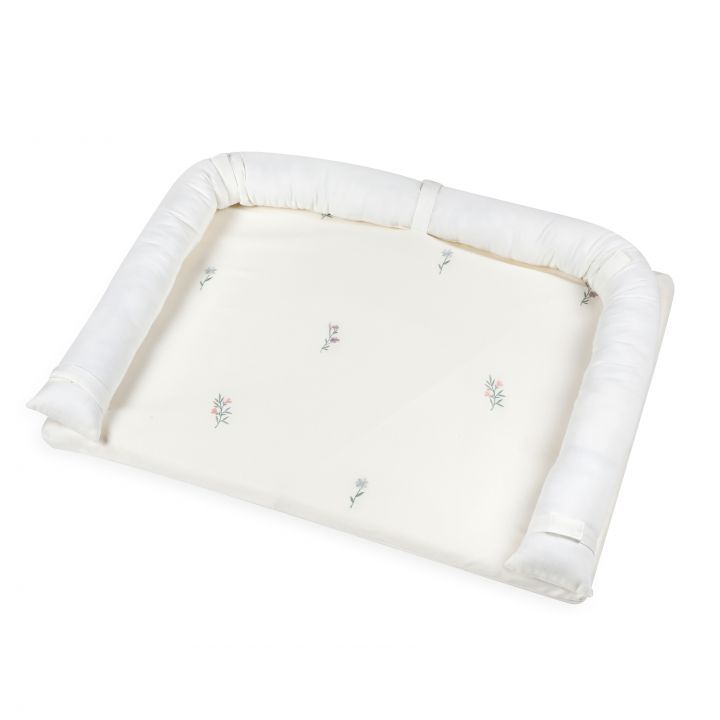 משטח החתלה פרחים רקומים