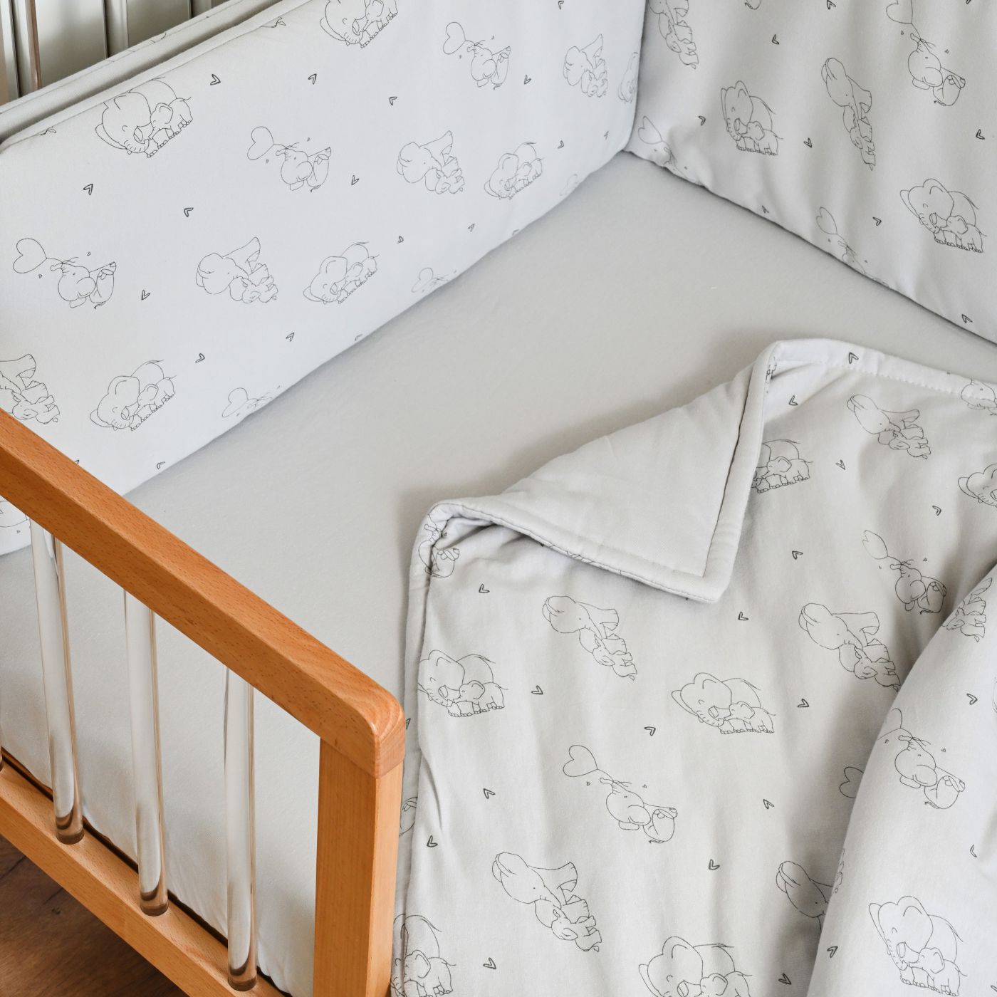 סט מצעים למיטת תינוק Elephant