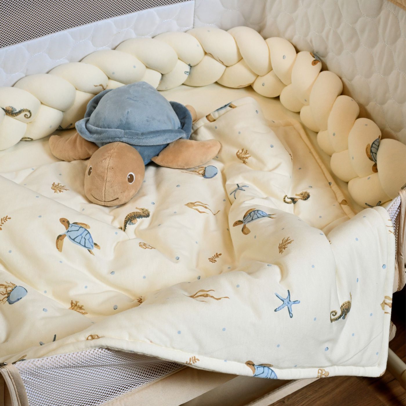 סט מצעים לעריסה עם נחשוש קלוע Sea Life