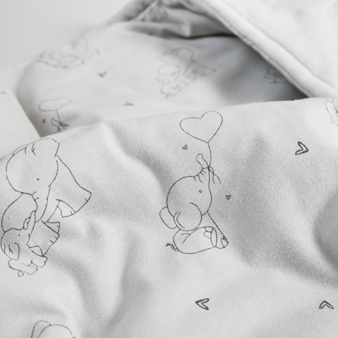 סט מצעים לעריסה עם כרית נחשוש Elephant