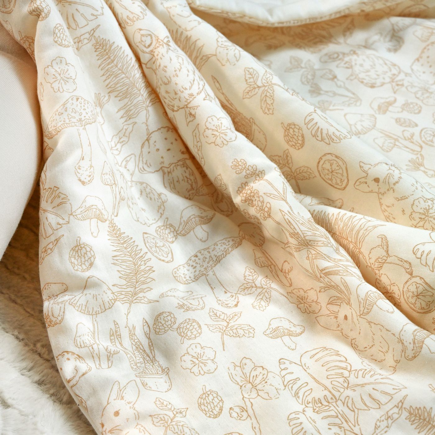 שמיכת טריקו עם מילוי 75/100 ס”מ מאזלין ארנב בז’