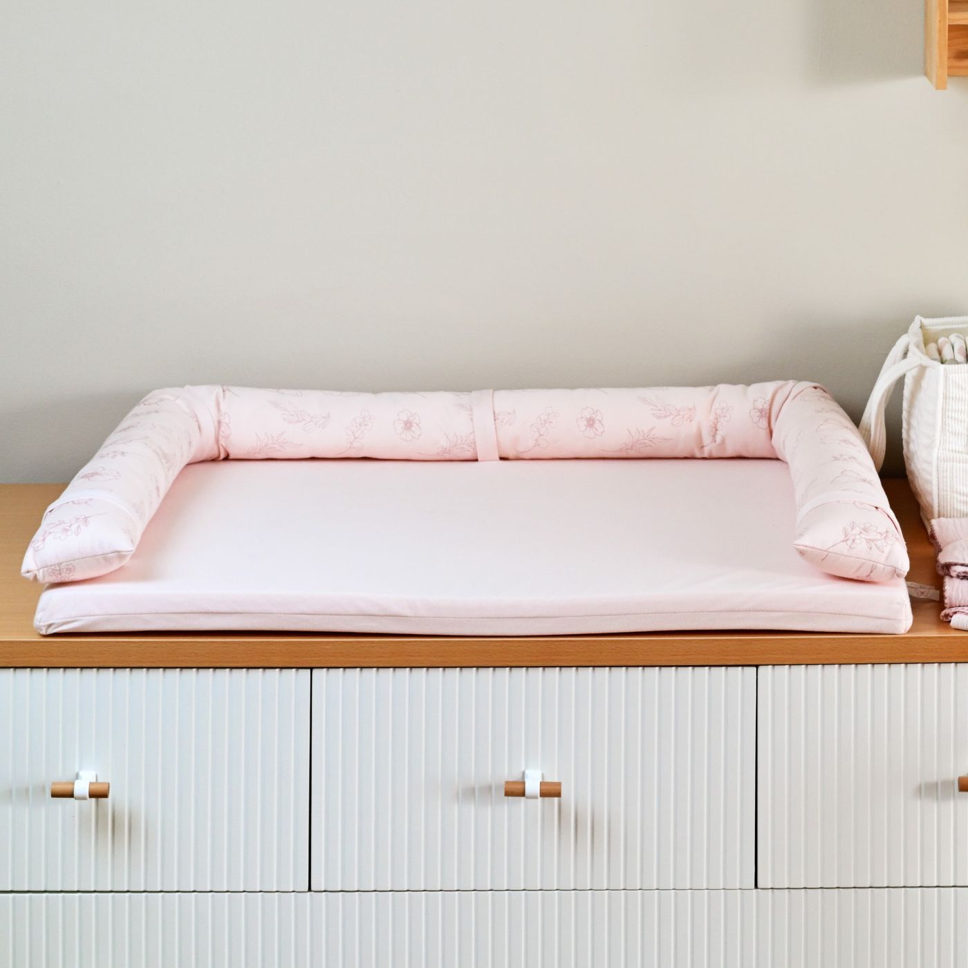 משטח החתלה Spring