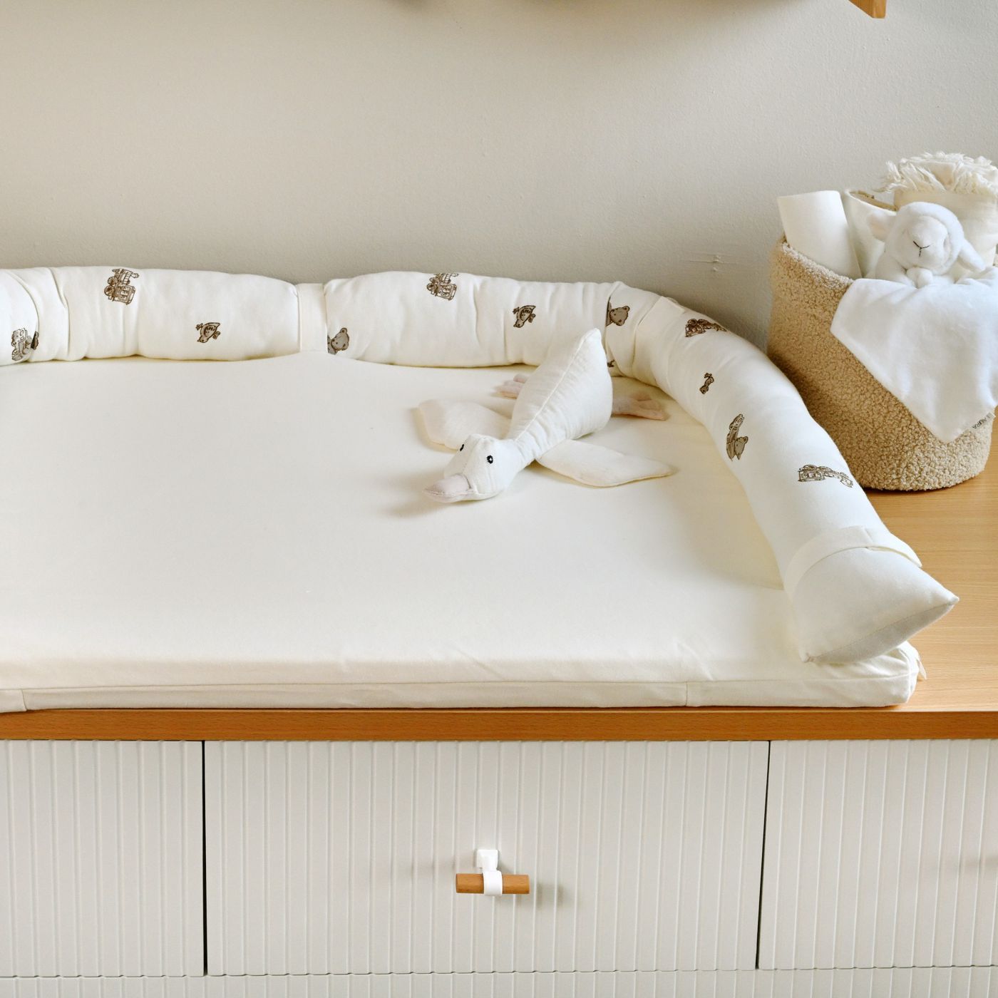 משטח החתלה TOYS