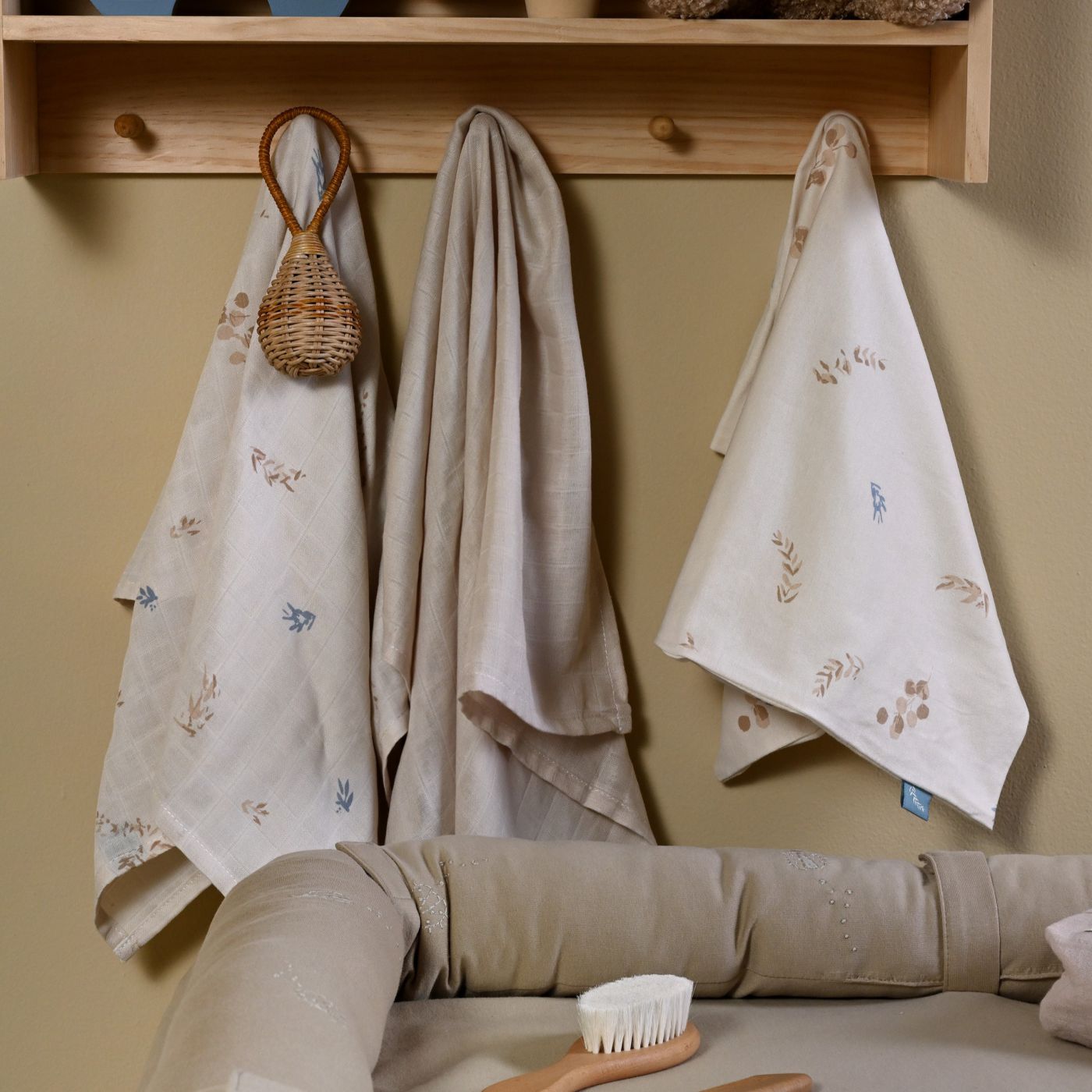 שלישיית חיתולי טריקו 70*70 עלים WASH