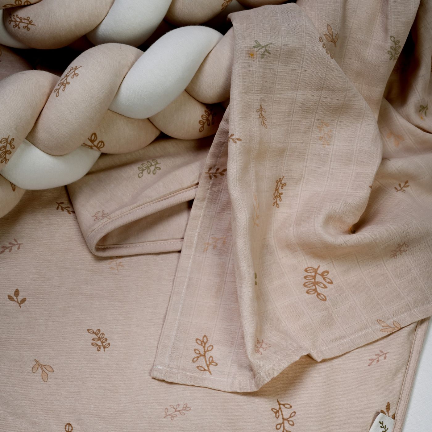 חיתול במבוק 125*100 ס”מ ורדים