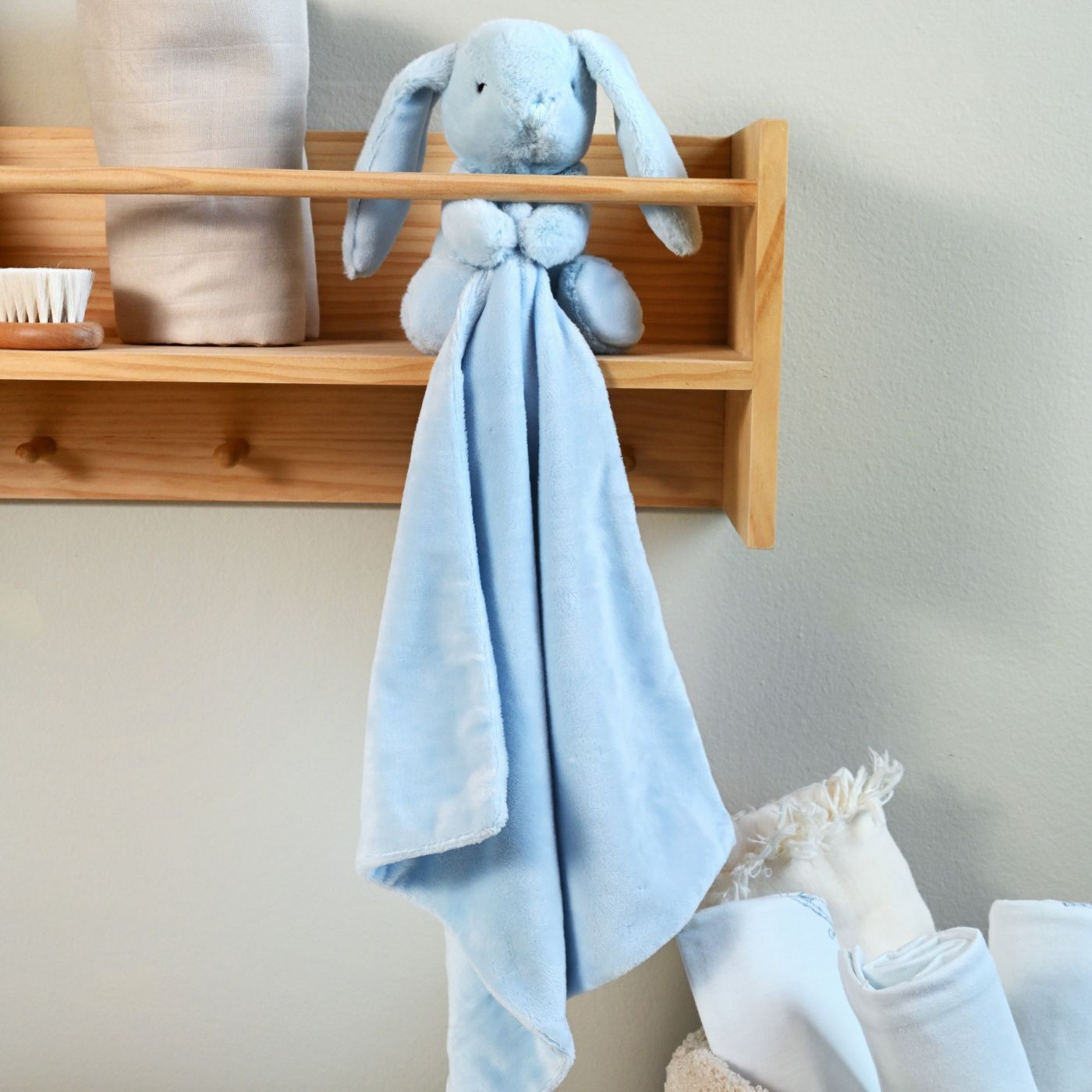 שמיכי קטיפה בובת ארנב תכלת