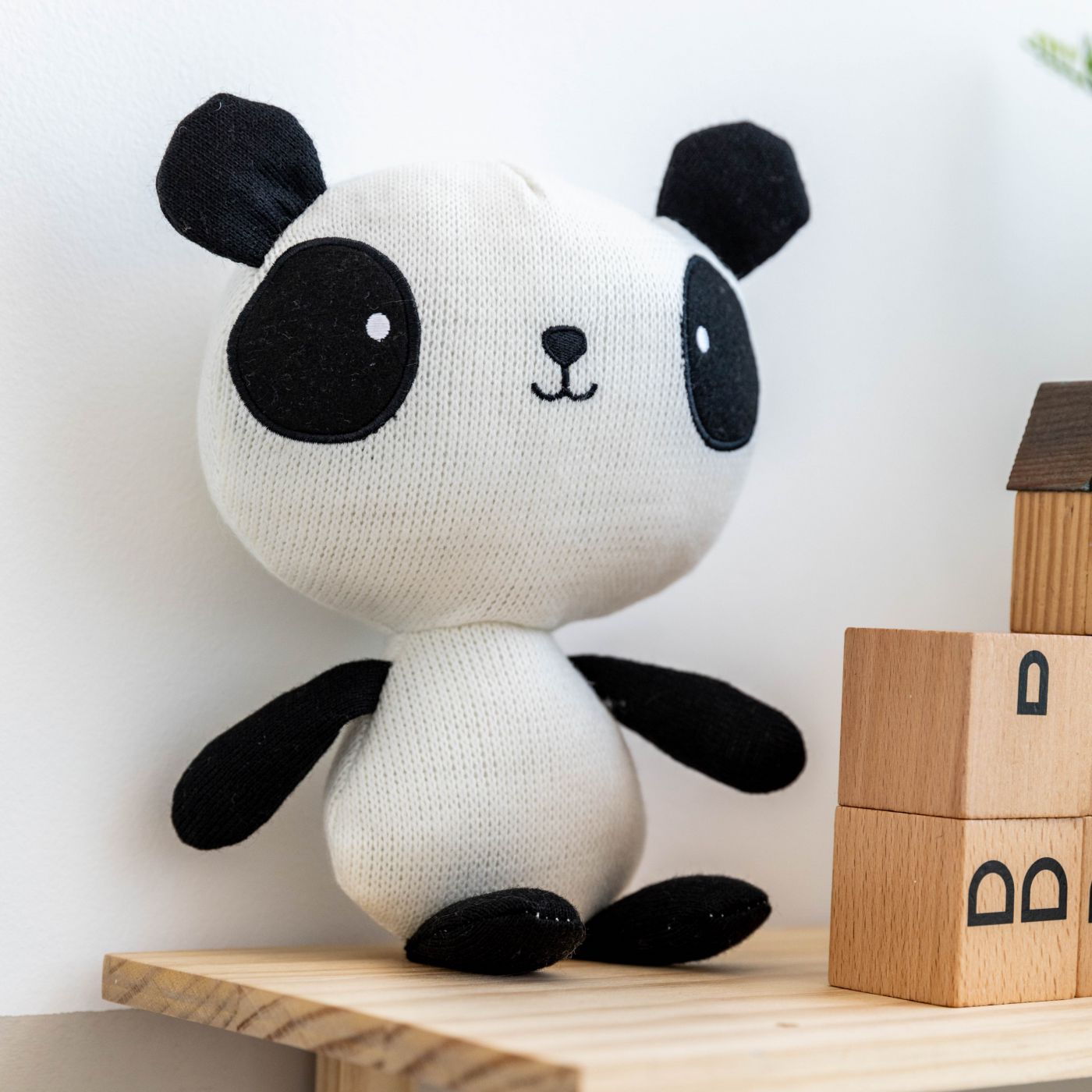 בובה סרוגה פנדה