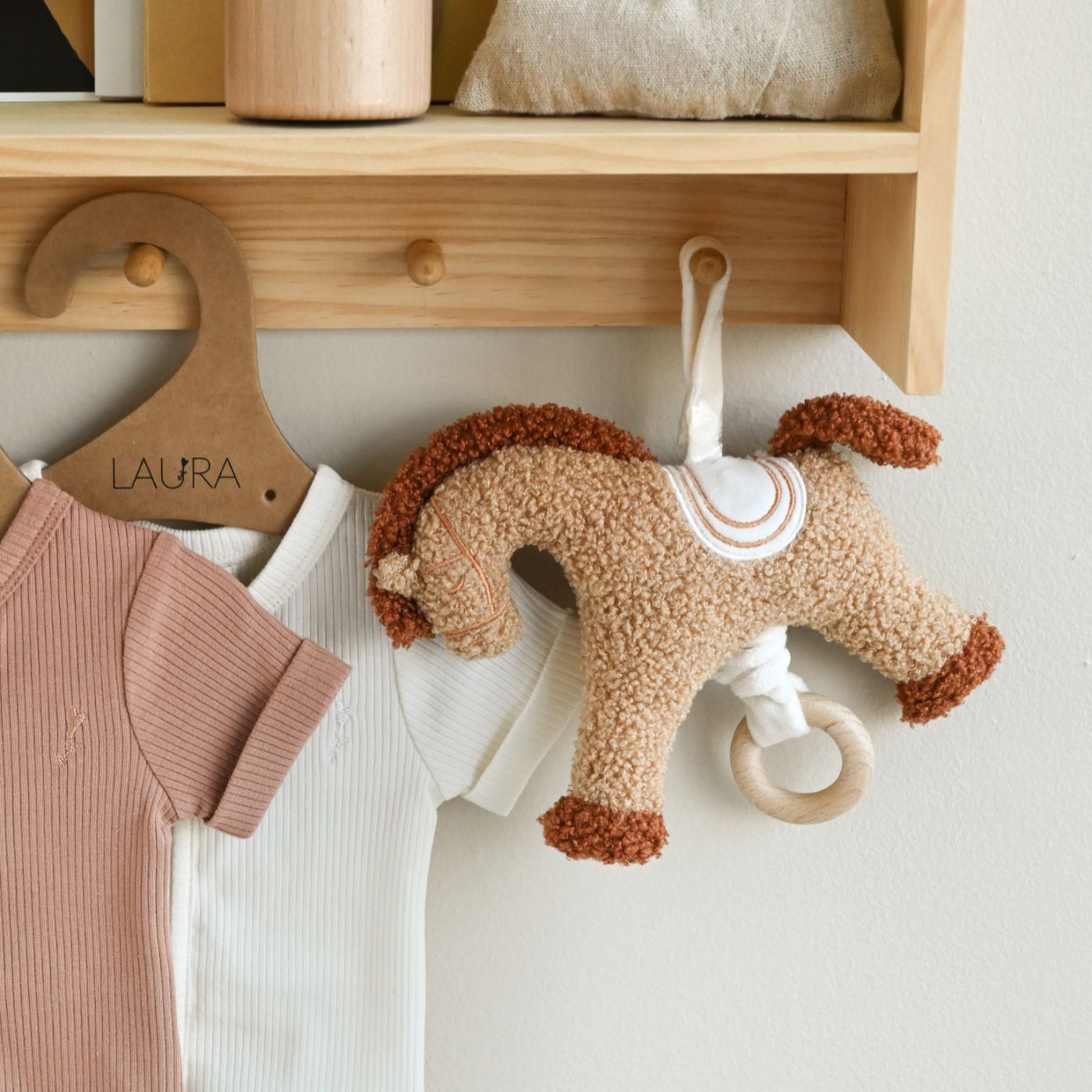 רעשן מנגן טדי Rocking horse