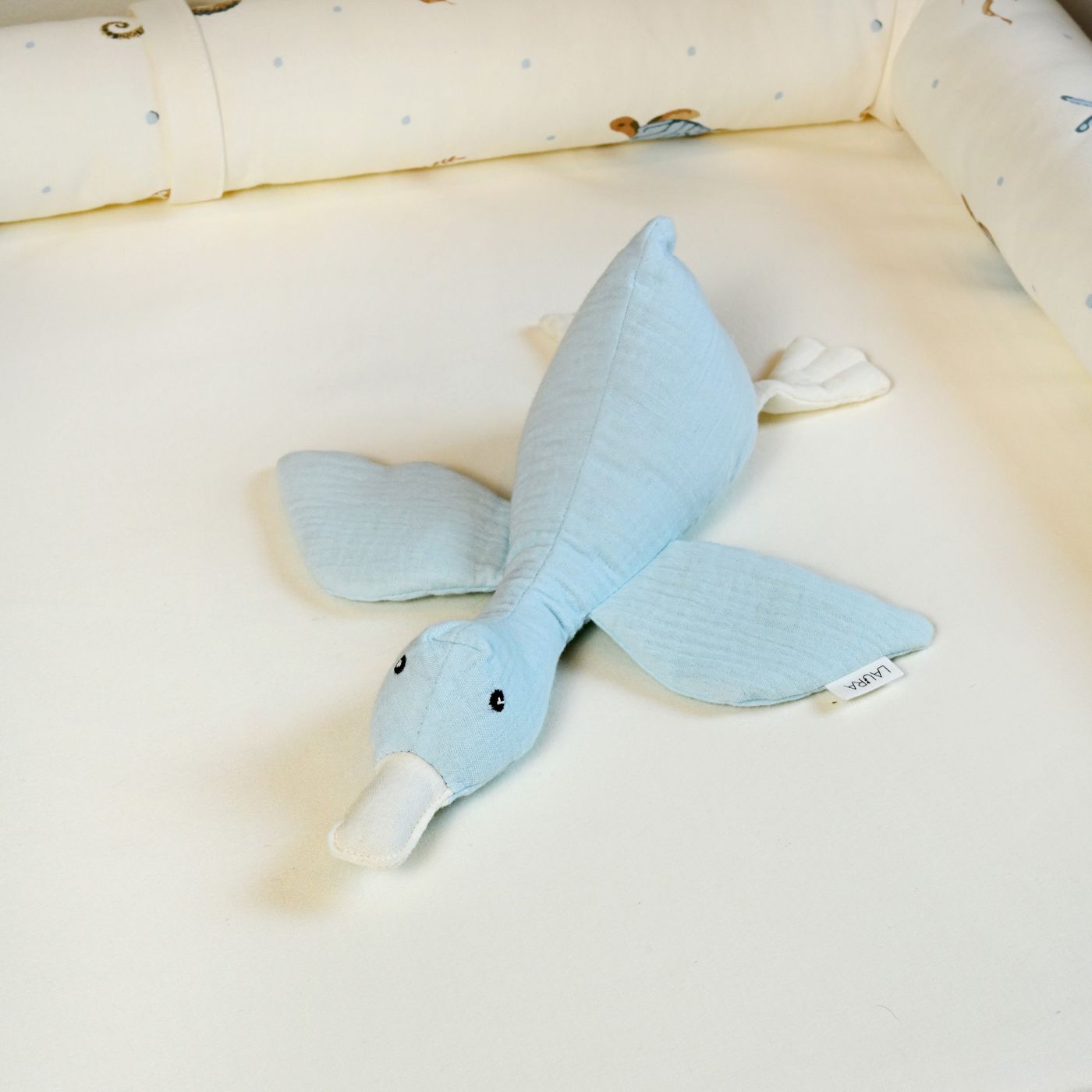 בובת רעשן ברווז תכלת