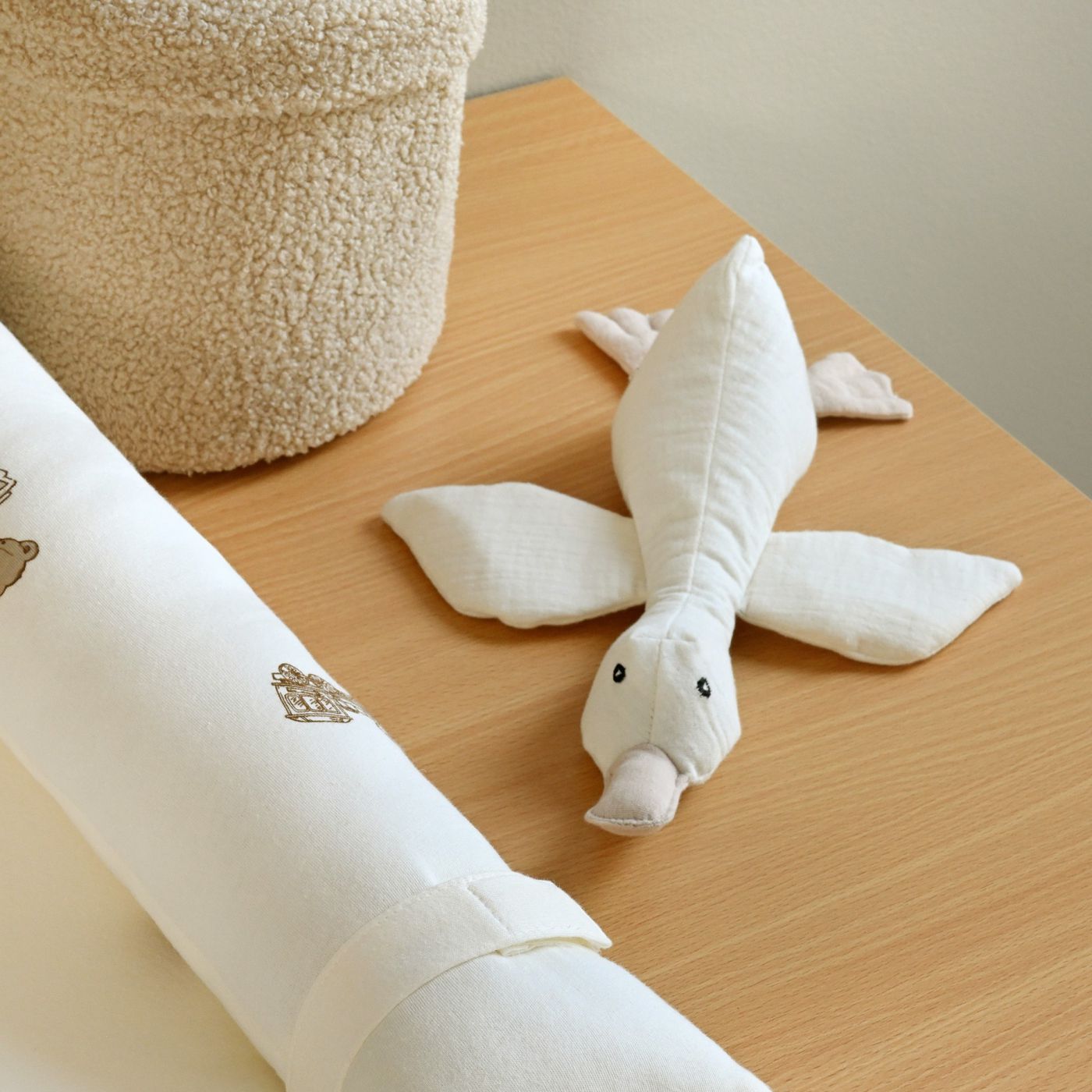 בובת רעשן ברווז בז’