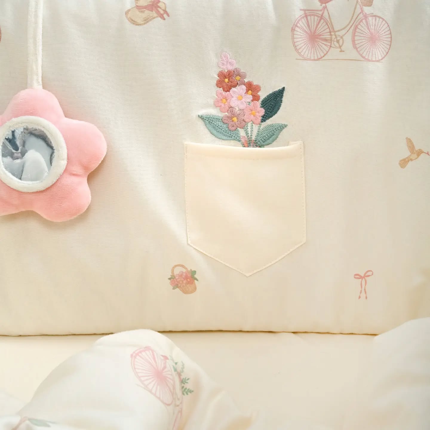 קולקציית אופניים קסומה במיוחד🌸🌿
עם רקמות, כיס למוצץ ומובייל מראה שיגרום לך להתאהב✨️
למה את מחכה? הקולקציה עכשיו באתר!