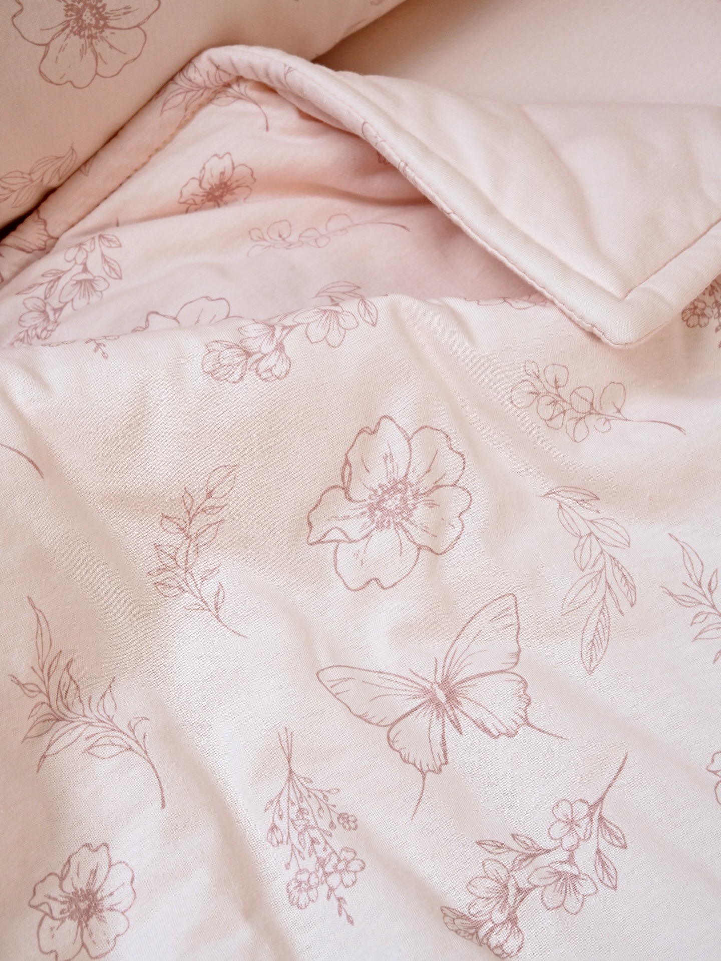 Spring Collection🌸
קולקציה רומנטית ואלגנטית💕
בד רך 100% כותנה, וסטייל על-זמני בסגנון קלאסי-אירופאי